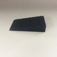 PPクサビ50mm幅×高さ18mm×長さ84mm100個入りポリプロピレン樹脂製　黒【墓装用品】
