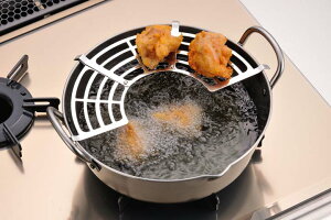 【送料無料】【鍋日本製】油切りコーナー【揚げ物鍋20〜24cm対応天ぷらなべ】下村企販33613【D】【B】