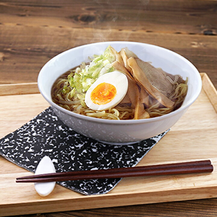 楽天市場 小さめ ラーメン丼 900cc 冷やし中華 冷麺 アウトレット シンプル 日本製 美濃焼 陶器 玉縁 丈夫 ラーメン鉢 業務用にも どんぶり 丼ぶり 麺鉢 中華食器 おしゃれ かわいい お子様 ミニラーメン 半ラーメン らーめん 白 無地 訳あり 定番 ポーセリンアート