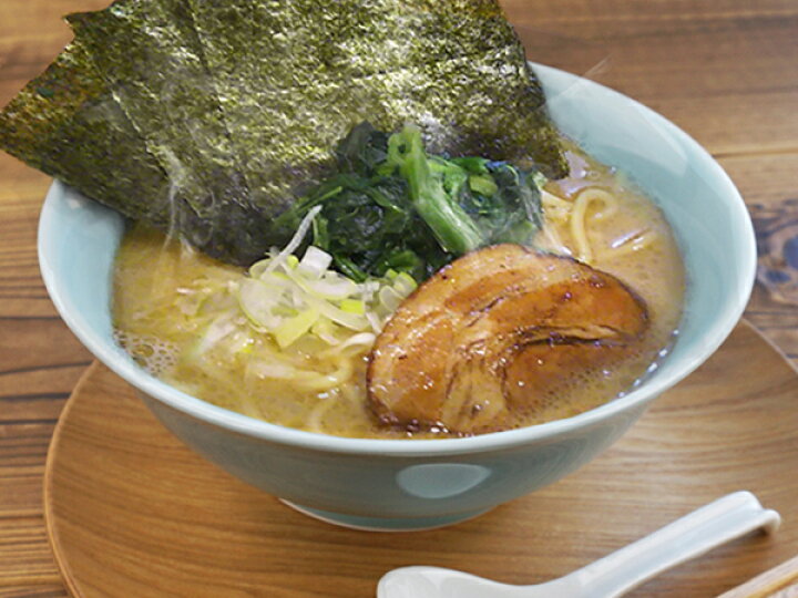 【最大15%OFFクーポンあり】青磁 ラーメン どんぶり 1400cc アウトレット 日本製 美濃焼 陶器 ラーメン鉢 らーめん 丼ぶり ボウル 麺鉢 青彩 中華 業務用にも 無地 シンプル おしゃれ 訳あり 6.8 高台 おしゃれ食器と雑貨のK ラーメン丼ぶり 1400cc アウトレット 白い食器 日本製 ラーメン鉢 らーめん 無地 訳あり シンプル 中華食器 おしゃれ 美濃焼 陶磁器 業務用にも 反り丼 リム丼