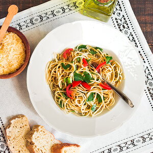 レリーフ付き パスタ皿 22.2cm アウトレット 日本製 国産 美濃焼 陶器 食器 白い食器 洋食器 大皿 深皿 ディナープレート パスタプレート カレー皿 盛り皿 サラダ皿 トースト皿 ワンプレート