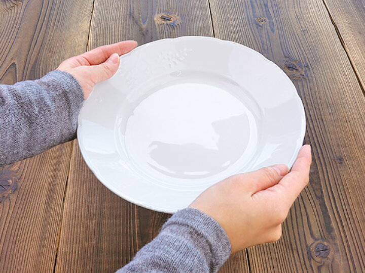 楽天市場】レリーフ付き パスタ皿 22.2cm アウトレット 日本製 国産 美濃焼 陶器 食器 白い食器 洋食器 大皿 深皿 ディナープレート パスタプレート カレー皿 盛り皿 サラダ皿 トースト皿 ワンプレート ホワイト 白磁 真っ白 カフェ風 おしゃれ かわいい モダン おすすめ ... 楽天市場】レリーフ付き パスタ皿 22.2cm アウトレット 日本製 国産 美濃焼 陶器 食器 白い食器 洋食器 大皿 深皿 ディナープレート パスタプレート カレー皿 盛り皿 サラダ皿 トースト皿 ワンプレート ホワイト 白磁 真っ白 カフェ風 おしゃれ かわいい モダン おすすめ ...