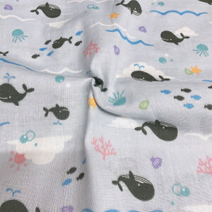 ダブルガーゼ Wガーゼ くじら クジラ サンゴ 貝殻 綿100%生地 布 海 夏 かわいい クラゲ 魚