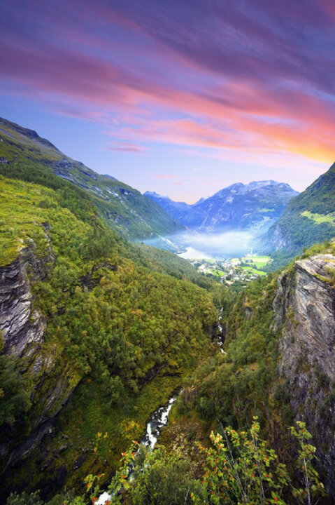 楽天市場 風景 景色 自然の壁紙 輸入 カスタム壁紙 Photowall Pink Clouds Over Geirangerfjord Norway E 貼ってはがせるフリース壁紙 不織布 海外取り寄せのため1カ月程度でお届け 代引き 後払い不可 壁紙屋本舗 カベガミヤホンポ