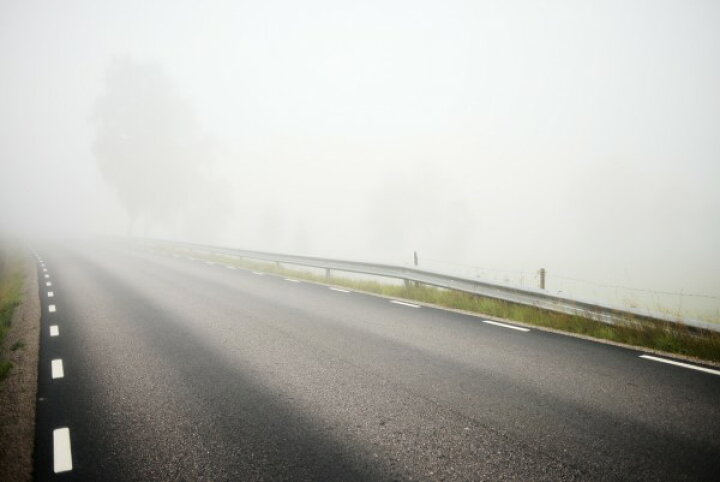 楽天市場 風景 景色 道 道路の壁紙 輸入 カスタム壁紙 Photowall Misty Road In Smaland Sweden E 貼ってはがせるフリース壁紙 不織布 海外取り寄せのため1カ月程度でお届け 代引き 後払い不可 壁紙 屋本舗 カベガミヤホンポ