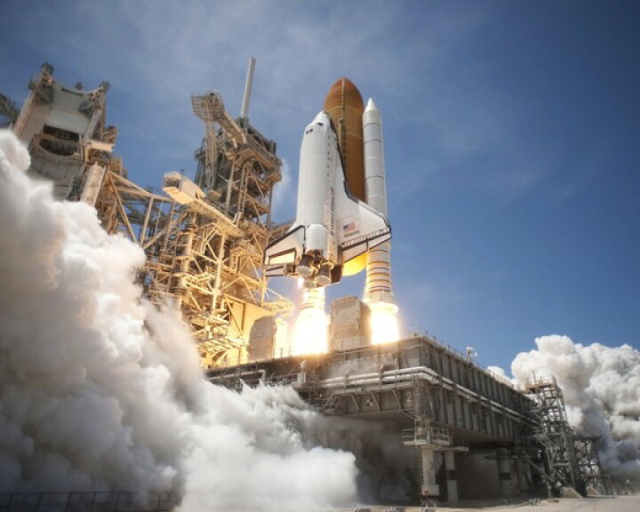 楽天市場 スペースシャトル 打ち上げ 発射台の壁紙 輸入 カスタム壁紙 Photowall Space Shuttle 貼ってはがせるフリース壁紙 不織布 海外取り寄せのため1カ月程度でお届け 代引き 後払い不可 壁紙屋本舗 カベガミヤホンポ
