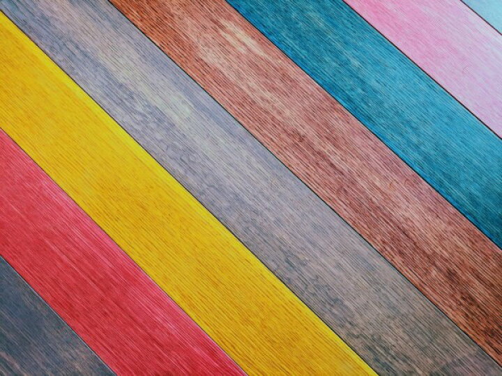 楽天市場 カラフル 板 木 フェイクの壁紙 輸入 カスタム壁紙 Photowall Colorful Wood Table 貼ってはがせるフリース壁紙 不織布 海外取り寄せのため1カ月程度でお届け 代引き 後払い不可 壁紙屋本舗 カベガミヤホンポ