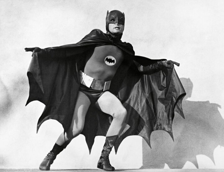 楽天市場 バットマン 映画 モノクロの壁紙 輸入 カスタム壁紙 Photowall Batman Adam West 160 貼ってはがせるフリース壁紙 不織布 海外取り寄せのため1カ月程度でお届け 代引き 後払い不可 壁紙屋本舗 カベガミヤホンポ 楽天市場 バットマン 映画 モノクロの壁紙 輸入 カスタム壁紙 Photowall Batman Adam West 160 貼ってはがせるフリース壁紙 不織布 海外取り寄せのため1カ月程度でお届け 代引き 後払い不可 壁紙屋本舗 カベガミヤホンポ