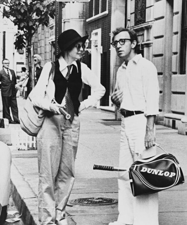 楽天市場 アニー ホール 映画 ダイアン キートン ウッディ アレンの壁紙 輸入 カスタム壁紙 Photowall Annie Hall Diane Keaton And Woody Allen 170 貼ってはがせるフリース壁紙 不織布 海外取り寄せのため1カ月程度でお届け 代引き 後払い不可