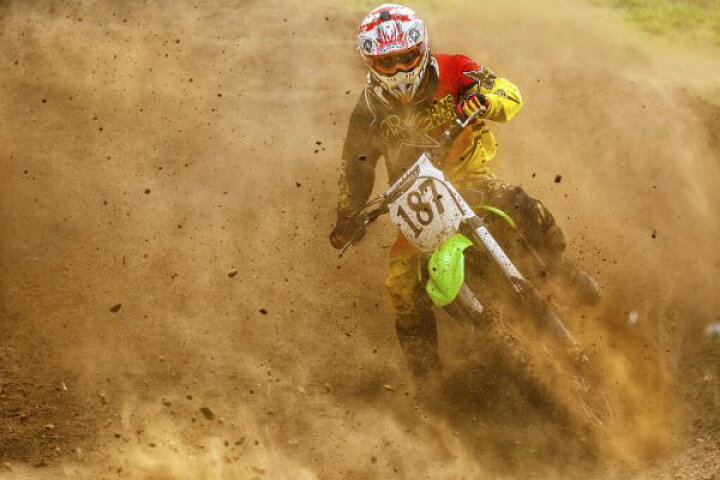 楽天市場 バイク モトクロス レース 泥 スポーツの壁紙 輸入 カスタム壁紙 Photowall Biker 貼ってはがせるフリース壁紙 不織布 海外取り寄せのため1カ月程度でお届け 代引き 後払い不可 壁紙屋本舗 カベガミヤホンポ
