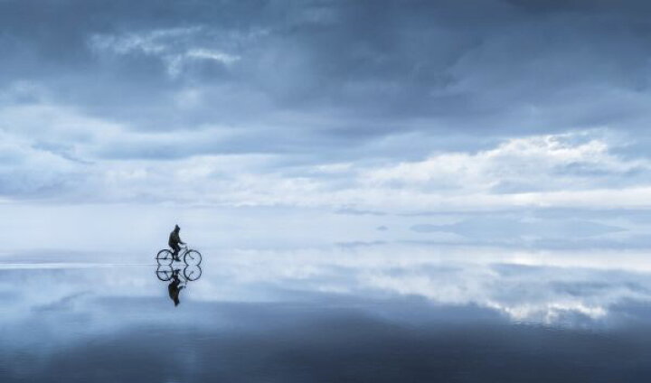 楽天市場 自転車 空 雲 反射 幻想的 青 ブルーの壁紙 輸入 カスタム壁紙 Photowall Walking In The Sky 貼ってはがせるフリース壁紙 不織布 海外取り寄せのため1カ月程度でお届け 代引き 後払い不可 壁紙 屋本舗 カベガミヤホンポ 楽天市場 自転車 空 雲 反射 幻想的 青 ブルーの壁紙 輸入 カスタム壁紙 Photowall Walking In The Sky 貼ってはがせるフリース壁紙 不織布 海外取り寄せのため1カ月程度でお届け 代引き 後払い不可 壁紙 屋本舗 カベガミヤホンポ