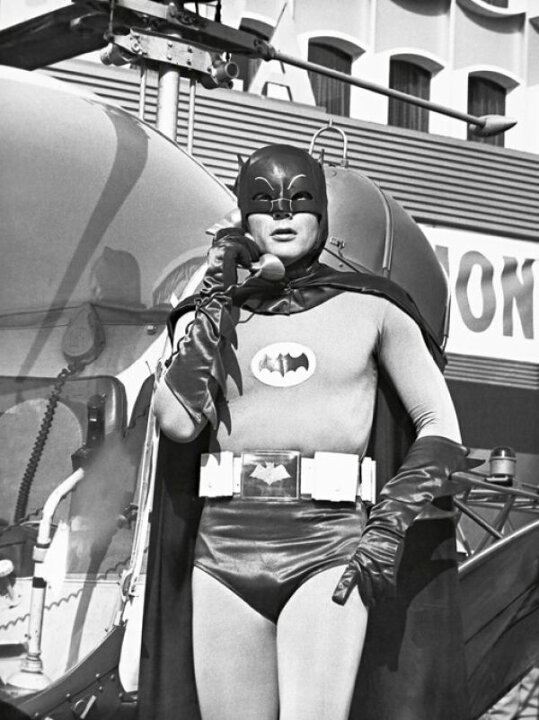楽天市場 バットマン 電話 モノクロ モノトーンの壁紙 輸入 カスタム壁紙 Photowall Batman Adam West 貼ってはがせるフリース壁紙 不織布 海外取り寄せのため1カ月程度でお届け 代引き 後払い不可 壁紙 屋本舗 カベガミヤホンポ 楽天市場 バットマン 電話 モノクロ モノトーンの壁紙 輸入 カスタム壁紙 Photowall Batman Adam West 貼ってはがせるフリース壁紙 不織布 海外取り寄せのため1カ月程度でお届け 代引き 後払い不可 壁紙 屋本舗 カベガミヤホンポ