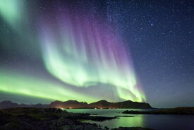 オーロラ 空 星 夜 山 青 ブルーの壁紙 輸入 カスタム壁紙 輸入壁紙 カスタム壁紙 PHOTOWALL / Aurora Borealis Northern Lights (e324999) 貼ってはがせるフリース壁紙(不織布) 【海外取寄せ商品】 【代引き・後払い不可】