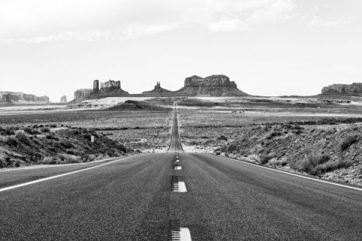楽天市場 モニュメントバレー 道路 モノトーン モノクロの壁紙 輸入 カスタム壁紙 Photowall Black Arizona Monument Valley Road 貼ってはがせるフリース壁紙 不織布 海外取り寄せのため1カ月程度でお届け 代引き 後払い不可 壁紙屋本舗