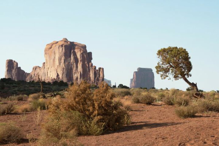 楽天市場 岩 山 モニュメントバレー 自然の壁紙 輸入 カスタム壁紙 Photowall Monument Valley Ii 貼ってはがせるフリース壁紙 不織布 海外取寄せ商品 代引き 後払い不可 壁紙屋本舗 カベガミヤホンポ