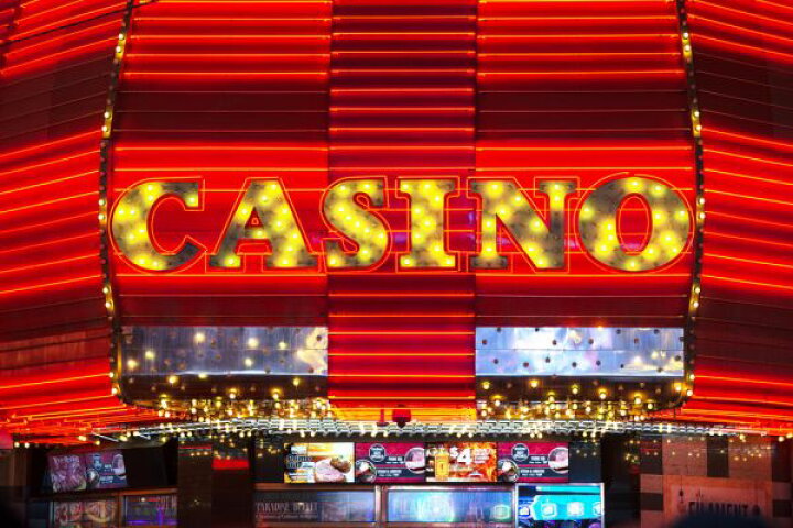 楽天市場 看板 ネオンサイン カジノ 赤 レッドの壁紙 輸入 カスタム壁紙 Photowall Vegas Casino 貼ってはがせるフリース壁紙 不織布 海外取寄せ商品 代引き 後払い不可 壁紙屋本舗 カベガミヤホンポ