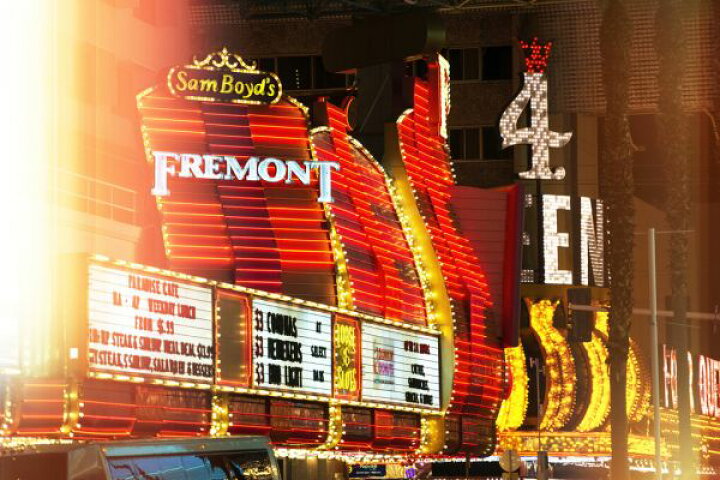楽天市場 看板 ネオンサイン カジノの壁紙 輸入 カスタム壁紙 Photowall Fremont Vegas 343 貼ってはがせるフリース壁紙 不織布 海外取寄せ商品 代引き 後払い不可 壁紙屋本舗 カベガミヤホンポ 楽天市場 看板 ネオンサイン カジノの壁紙 輸入 カスタム壁紙 Photowall Fremont Vegas 343 貼ってはがせるフリース壁紙 不織布 海外取寄せ商品 代引き 後払い不可 壁紙屋本舗 カベガミヤホンポ
