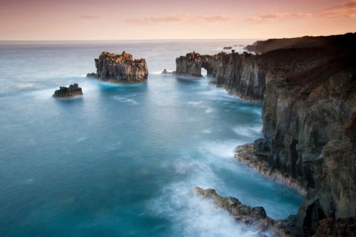 楽天市場 海 岩 波 空 写真の壁紙 輸入 カスタム壁紙 Photowall Cliffs And Sea Stacks 343 貼ってはがせるフリース壁紙 不織布 海外取寄せ商品 代引き 後払い不可 壁紙屋本舗 カベガミヤホンポ