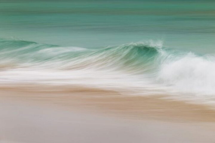 楽天市場 海 ビーチ 砂浜 波 緑 グリーンの壁紙 輸入 カスタム壁紙 Photowall Wave 321 貼ってはがせるフリース壁紙 不織布 海外取寄せ商品 代引き 後払い不可 壁紙屋本舗 カベガミヤホンポ