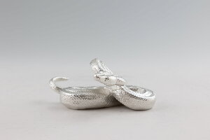 F  IFUU H  Vv v[g Mtg 蕨  LO j a җ   FH| ^rO