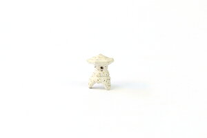 ~j`A@Γ()1.0×s0.9×1.3cm