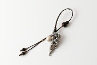Minakusi かごチャーム(虎の顔の鈴、ネパール仏教の数珠玉、真鍮鈴等使用)(約)全長18cm・ヘッド部分7cm※…