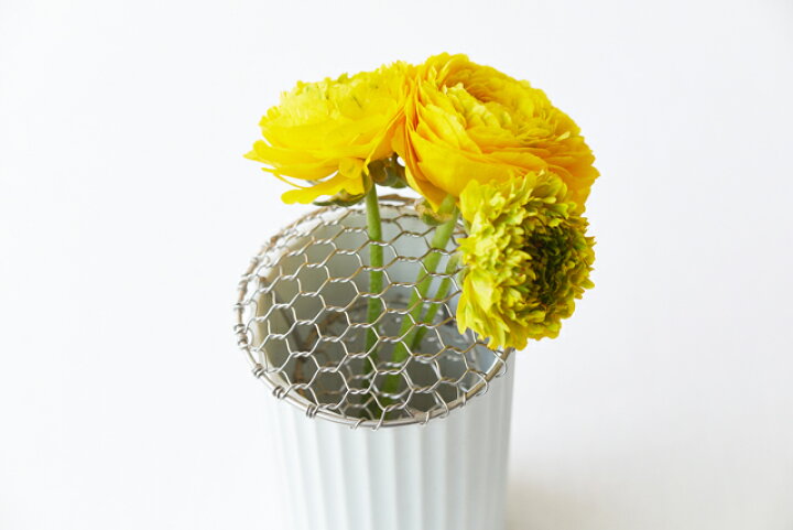 楽天市場 手編みステンレスフラワーボウル 約 最大径9 5cm 約 底径5cm 約 高さ6cm 花瓶は付きません テーブルコーディネート 剣山 花留め フラワーネット フラワーアレンジメント かごや