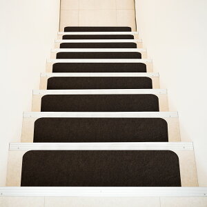 【期間限定 P2倍】【日本製】吸着階段マット ワイド 幅70cm 1枚から15枚 階段 滑り止め マット カーペット 階段用 洗える 吸着マット フリーカット 犬 猫 ペット 子供 安心 安全 傷防止 足音 防