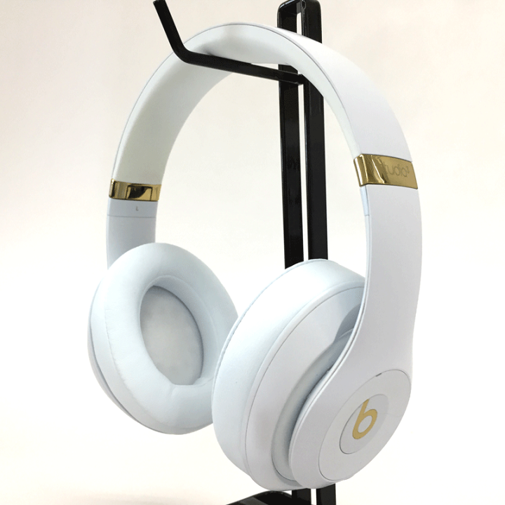 BeatsStudio3 White ほとんど目立たない傷や変色あり BeatsStudio3 White ほとんど目立たない傷や変色あり