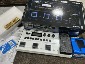 �y���萶�Y�J���[�zBOSS GT-1-WH �}���` �G�t�F�N�^�[ �z���C�g �� white effector �@�� ���y music