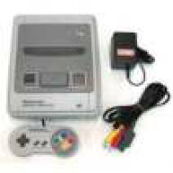 【送料無料】【中古】SFC スーパーファミコン 本体 (コントローラー、ケーブル付き）コントローラー×2個…