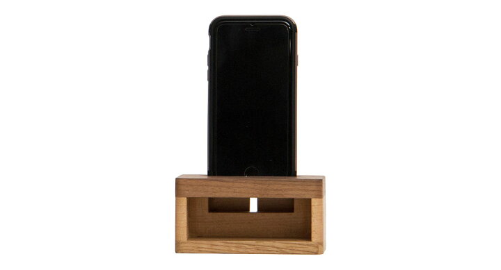 楽天市場 Den スマホスピーカー Latree ラトレ スタンド 飛騨家具 Hidakagu 無垢材 共振 充電中のコード すっきり収まる オイル仕上げ 木製 雑貨 小物 インテリア トータルコーディネート ベトナム セルボ コレオ 自然と家具とワインを 亀田屋