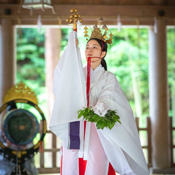 鈴 神楽鈴 三番叟鈴 巫女鈴 七五三鈴 大 コイル式 舞踊 大衆演劇 儀式 