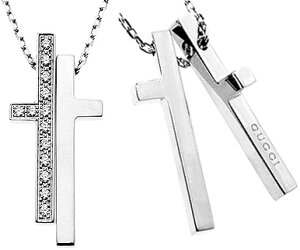 GUCCI Ob` y_glbNXyAfUCfB[XZp[gNX`[t \˃zCgS[h 9066 K18WG_Ch 0.2Jbg yAlbNXPENDANT CROSS MOTIFDAIAMOND 0.20ct NECKL