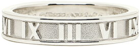 Tiffany&Co. ティファニー 指輪アトラスナローリング浮び上るローマ数字スターリングシルバー アクセサリーATLAS NARROW RING Ag925ペアリングとしてもオススメUS4.0～11.5（日本サイズ約9号～約25号）
