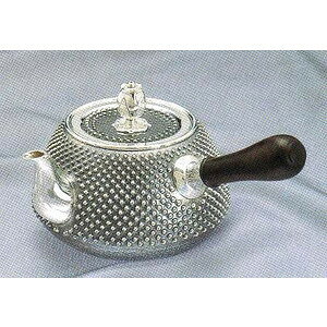 yz␻@}{ij^A@o220-04