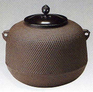 楽天市場】木村宗哉作 風炉釜 尻張老松地紋釜 お茶会に : 越中祥栄堂 楽天市場】木村宗哉作 風炉釜 尻張老松地紋釜 お茶会に : 越中祥栄堂