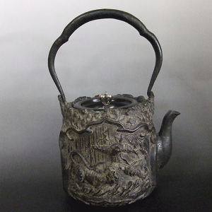 yyΉzؖt@ɏSr@Җ@W@X^S@˔@卑 Sr IRON KETTLEyz