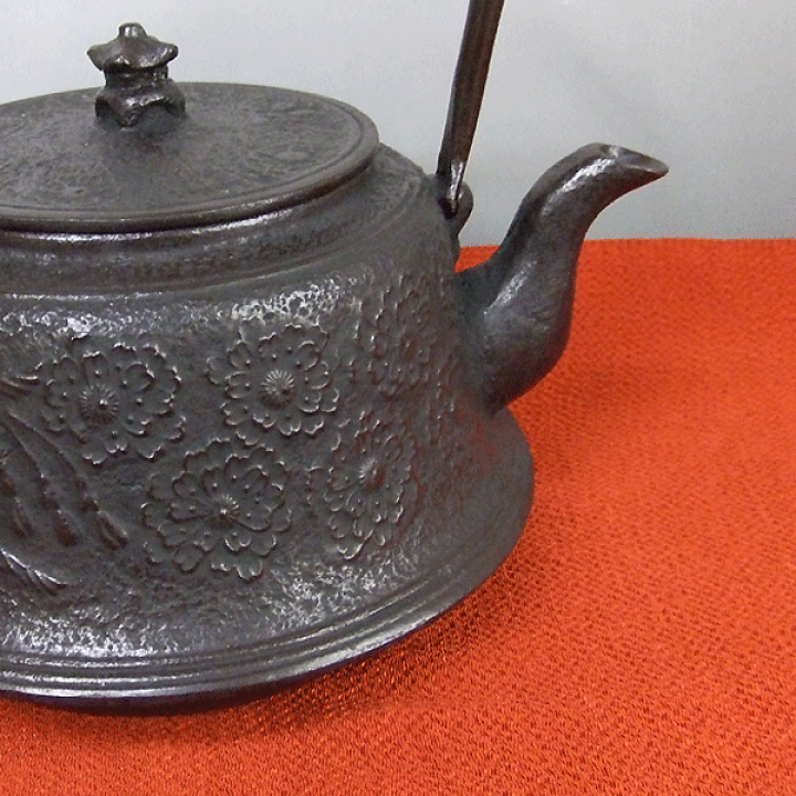 富士型 鉄瓶 楽天市場】【送料無料】南部鉄器 南部鉄瓶 鉄瓶 富士型 桜 1.7L