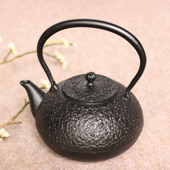 【送料無料】鉄瓶 南部鉄器 梅丸子 黒 鉄蓋 日本製 国産 工芸品 お土産 1.2L IRON KETTLE 鉄分補給 | カナシチ 楽天市場店 【送料無料】鉄瓶 南部鉄器 梅丸子 黒 鉄蓋 日本製 国産 工芸品 お土産 1.2L IRON KETTLE 鉄分補給 | カナシチ 楽天市場店