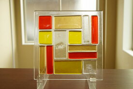 フュージング 住宅用ガラスパネル スクエアシリーズ イエロー×オレンジ 12cm×12cm 【ステンドグラス工房直販 ドア 扉 明かり採り ガラスブロック スクエア 小窓 新築 改築 新生活 リフォーム インテリア 建材パーツ 空間アクセント 室内装飾 壁装飾】