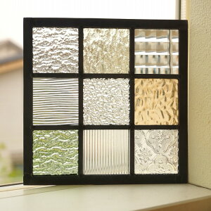 ステンドグラス パネル 住宅用 格子3×3 クリア&淡い色 18cm×18cm 【ステンド 室内窓 壁埋め込み 小窓 スクエア パステルカラー 明かり採り 新築 改築 新生活 リフォーム インテリア 建材パー