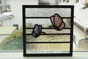 ステンドグラス パネル 住宅用 18cm×18cm 2匹のちょうちょ【ステンド 室内窓 壁埋め込み スクエア 可愛い 小窓 明かり採り 新築 改築 新生活 リフォーム インテリア 建材パーツ 空間アクセント