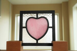 在庫処分 ステンドグラス パネル 住宅用 大きなハート 乳白ピンク 12cm×12cm【ステンド 室内窓 小窓 パステルカラー ドア明かり採り 新築 改築 新生活 リフォーム インテリア 建材パーツ 空間