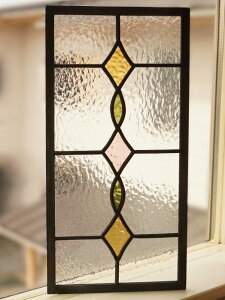 ステンドグラス パネル 住宅用 ダイヤと楕円 長方形 スモークピンク×イエロー×グリーン 20cm×40cm【ステンド 室内窓 壁埋め込み ピンク イエロー グリーン 小窓 明かり採り 新築 改築 新生活