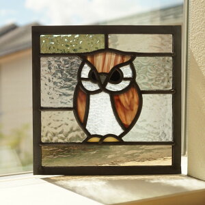 ステンドグラス パネル 住宅用 ふくろう4 18cm×18cm 【ステンド 室内窓 壁埋め込み フクロウ 小窓 明かり採り 新築 改築 新生活 リフォーム インテリア 建材パーツ 空間アクセント 室内装飾