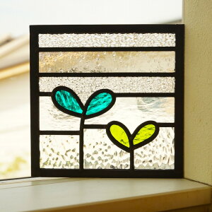 ステンドグラス パネル 住宅用 横縞 二葉 18cm×18cm【ステンド 室内窓 壁埋め込み 小窓 葉っぱ 明かり採り 新築 改築 新生活 リフォーム インテリア 建材パーツ 空間アクセント 室内装飾 壁装