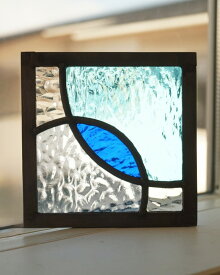 ステンドグラス パネル 住宅用 幾何学 オーバル ブルー 12cm×12cm【ステンド 室内窓 壁埋め込み 青 小窓 明かり採り 新築 改築 新生活 リフォーム インテリア 建材パーツ 空間アクセント 室内装飾 壁装飾】