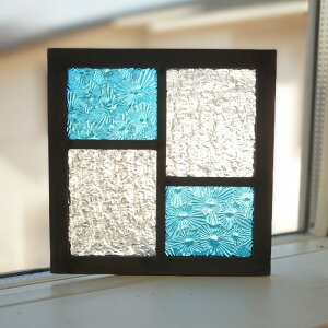 ステンドグラス パネル 住宅用 ステップライン 水色×クリア 12cm×12cm【ステンド 室内窓 壁埋め込み 小窓 スクエア 明かり採り 新築 改築 新生活 リフォーム インテリア 建材パーツ 空間アク