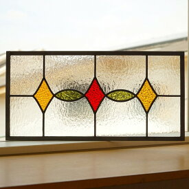 ステンドグラス パネル 住宅用 ダイヤと楕円 長方形 レッド×イエロー×グリーン 50cm×25cm【ステンド 室内窓 壁埋め込み 赤 小窓 明かり採り 新築 改築 新生活 リフォーム インテリア 建材パーツ 空間アクセント 室内装飾 壁装飾】
